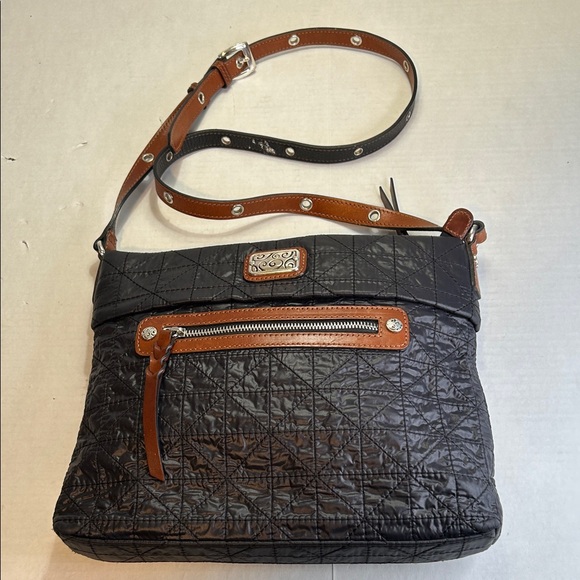 BRIGHTON BLACK QULTED PARACHUTE NYLON BROWN LEATHER CROSSBODY BAG - Picture 1 of 16